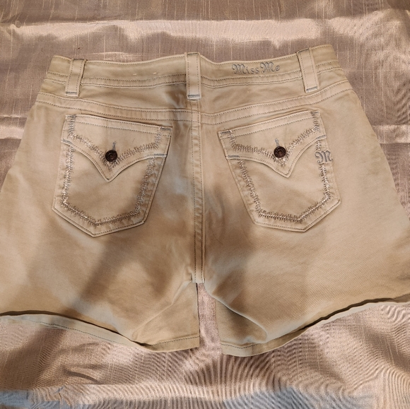 Miss Me Shorts - Picture 2 of 2